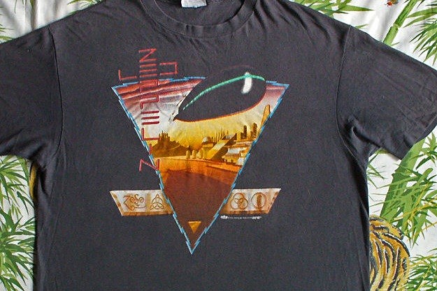 Top 10 Vintage Led Zeppelin T-Shirts
