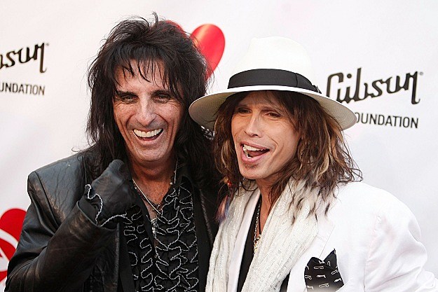 Steven Tyler is supported by daughter Liv as he performs at Alice Cooper's  star-studded bash