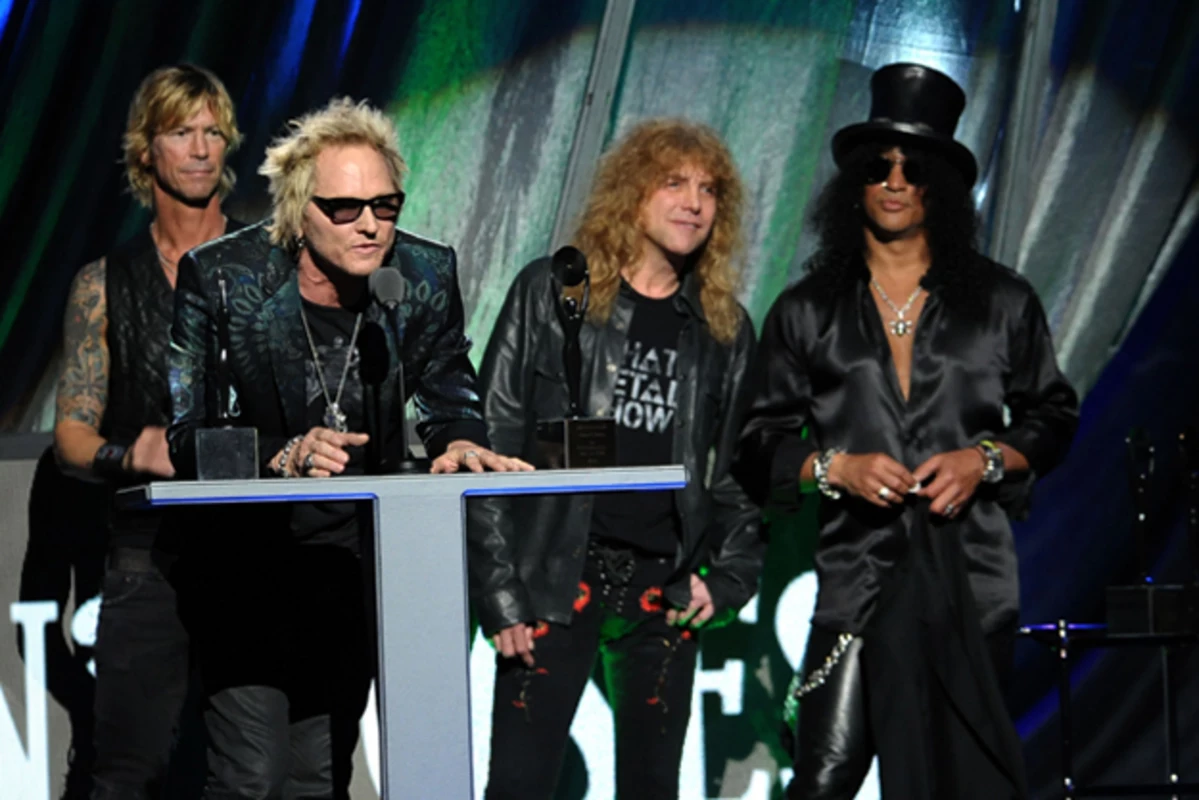 Guns N Roses Members Thank Fans During Rock And Roll Hall Of Fame