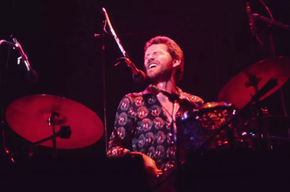 Levon Helm Dead: Musicians React on Twitter