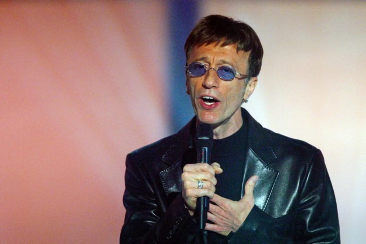 Robin Gibb’s Coffin To Travel Through Hometown Per His Wishes