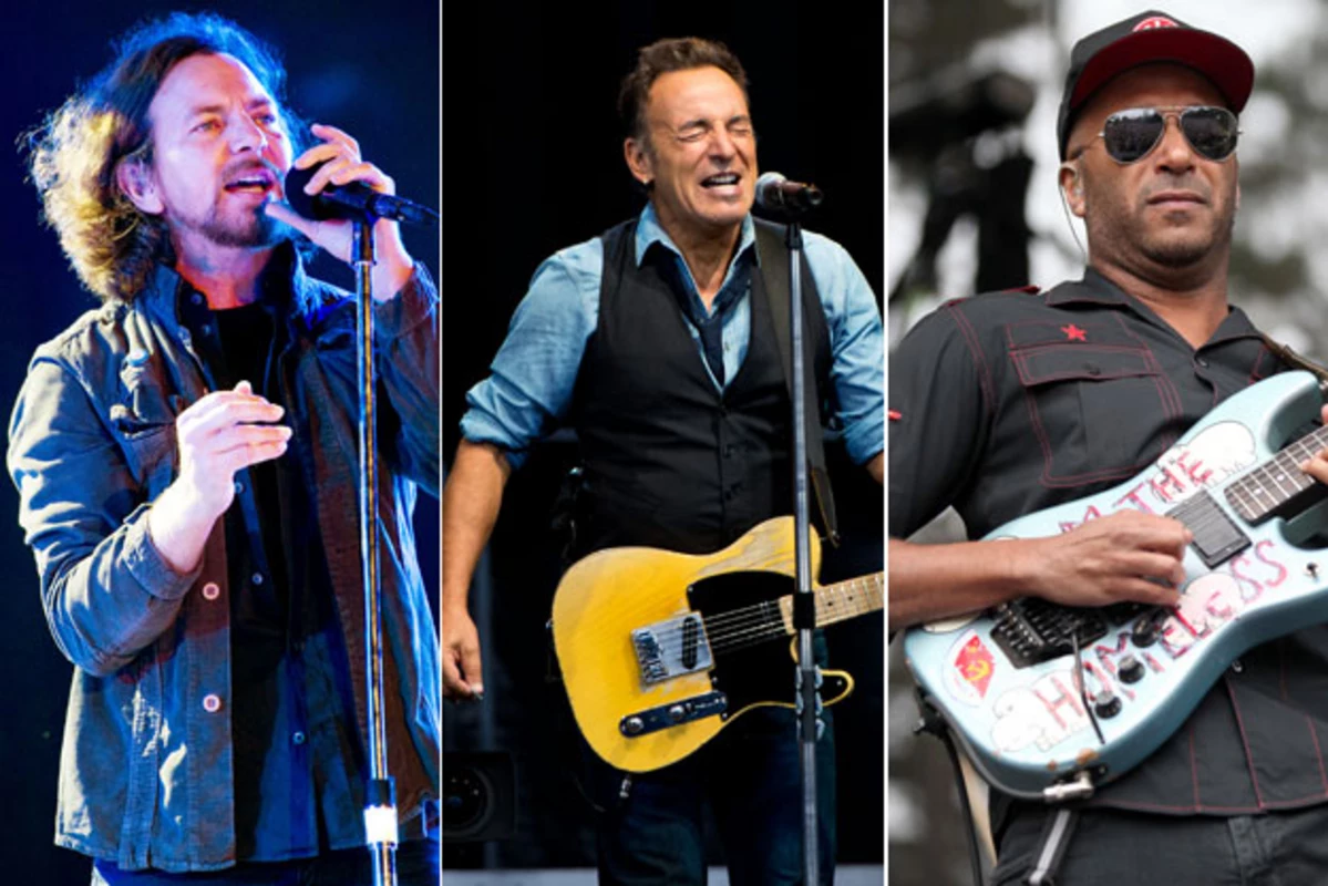 Bruce Springsteen Welcomes Eddie Vedder and Tom Morello at Chicago's  Wrigley Field
