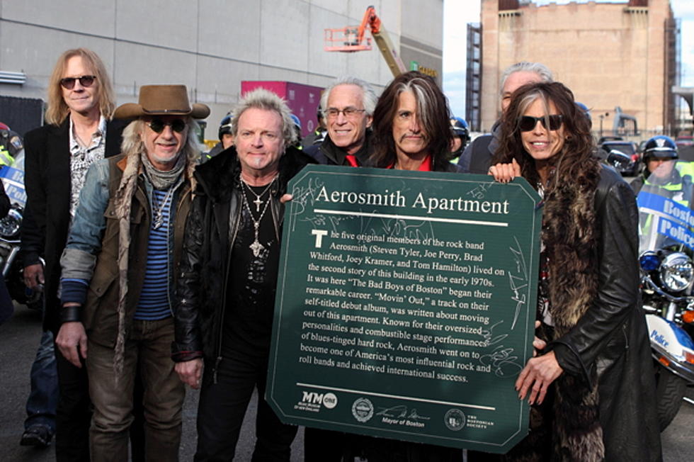 Aerosmith Invade Boston Street for Free Concert &#8211; Live Photos