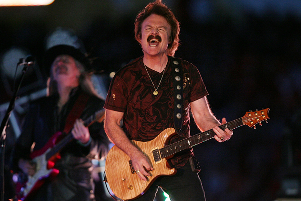 Doobie Brothers' Tom Johnston Reflects on 'Listen to the Music' at 40
