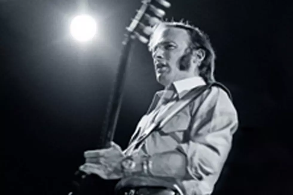 Stephen Stills ‘Carry On’ Box Set to Feature 50 Years of Music, 25 Unreleased Songs