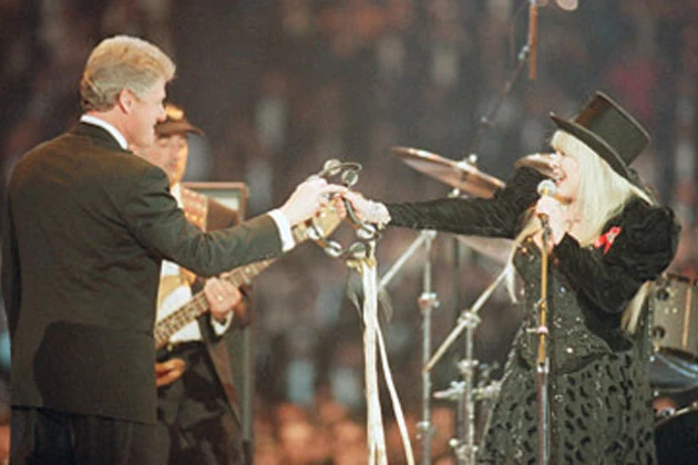 20 Years Ago: Fleetwood Mac Performs at President-Elect Clinton&#39;s  Inauguration