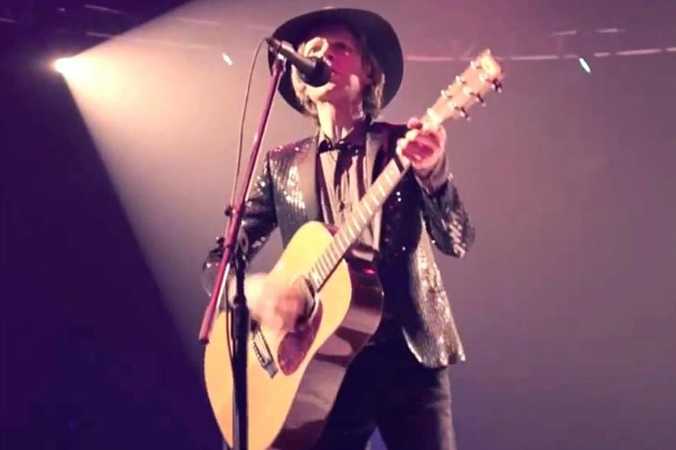 Watch Beck Cover David Bowie’s ‘Sound and Vision’ with 160-Piece Band