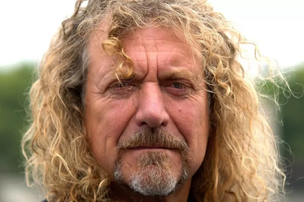 Robert Plant Playing Zep-Heavy Set
