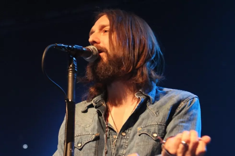Black Crowes Cover Bob Dylan’s ‘Tonight I’ll Be Staying Here With You’