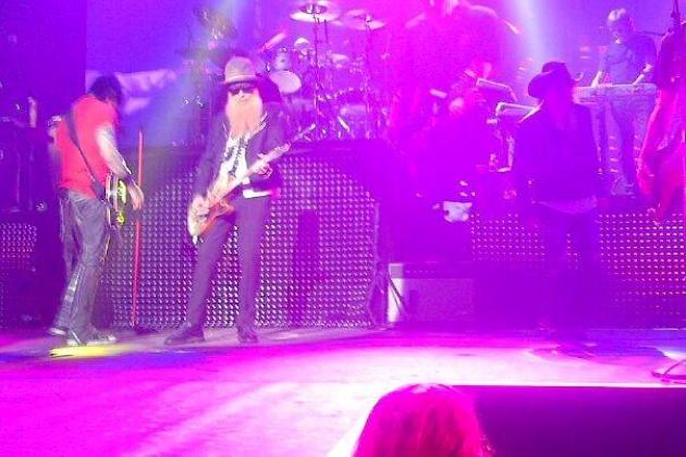Guns N’ Roses Joined by Billy Gibbons + More at Australian Finale