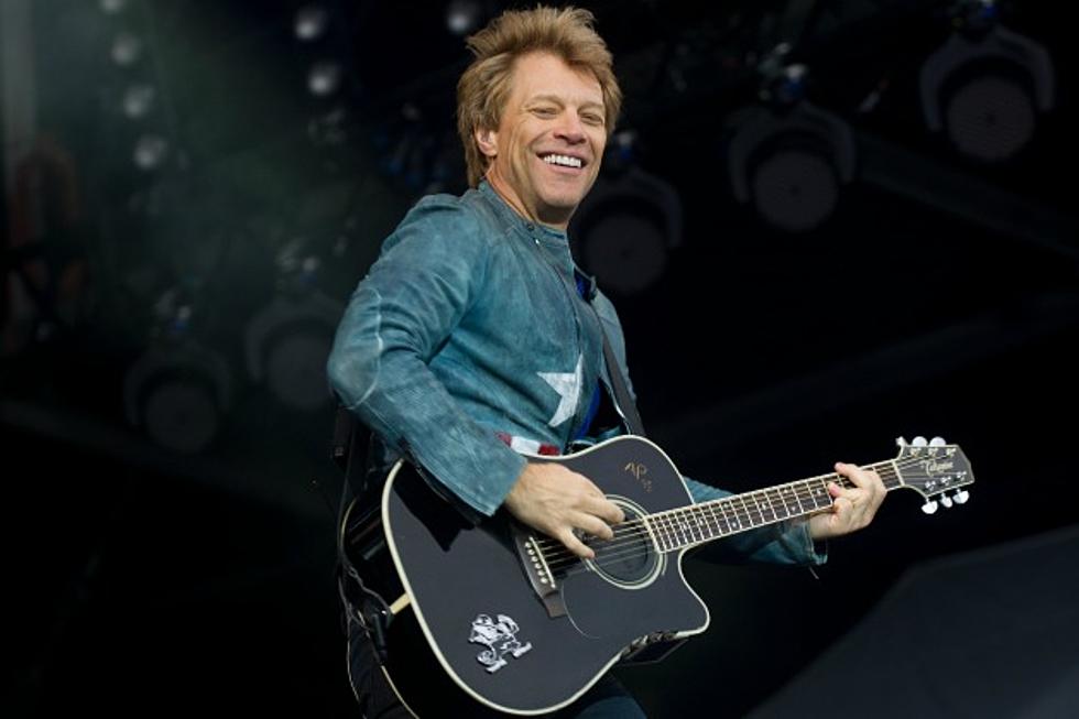 Bon Jovi Fan Proposes During Concert