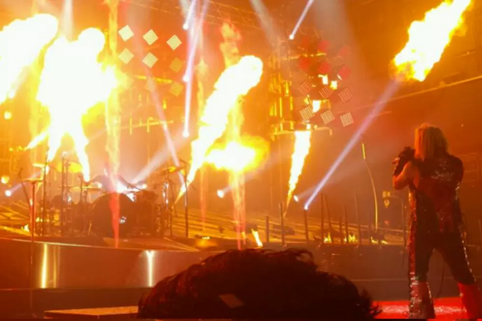 Motley Crue Debut Fiery Stage Show for Las Vegas &#8216;Evening in Hell&#8217; Residency