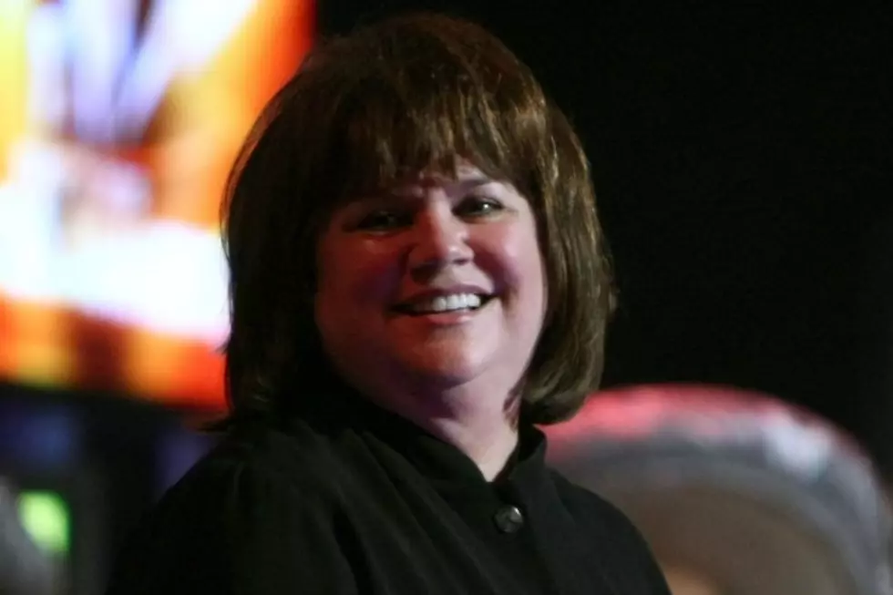 Linda Ronstadt Discusses Struggle With Parkinson’s
