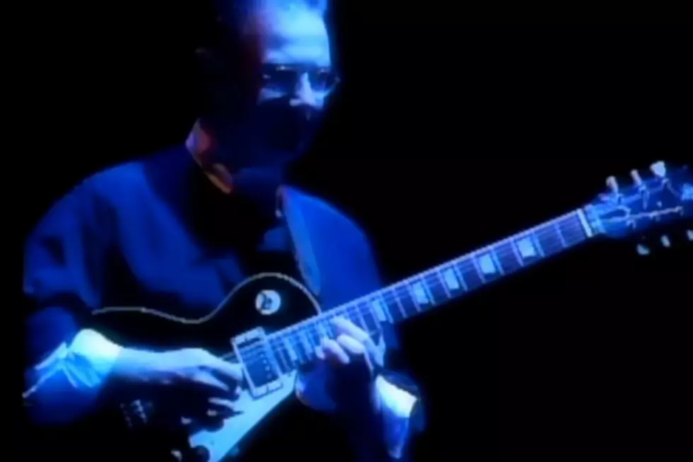 Robert Fripp Resurrects King Crimson 