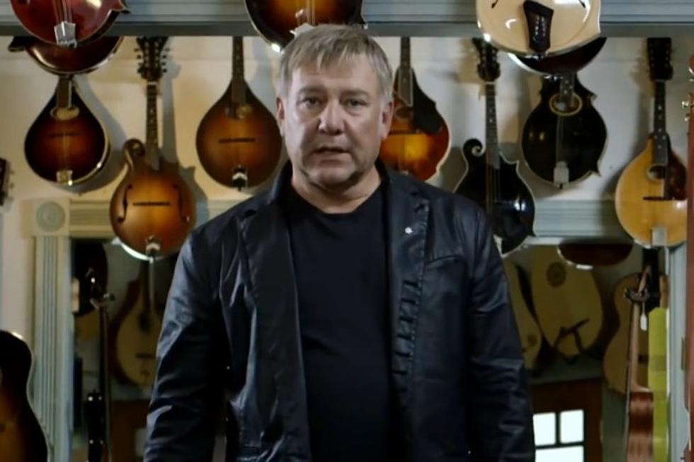 Alex Lifeson Appears in Commercial for Kidney Foundation