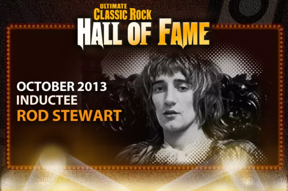Rod Stewart Inducted into the Ultimate Classic Rock Hall of Fame