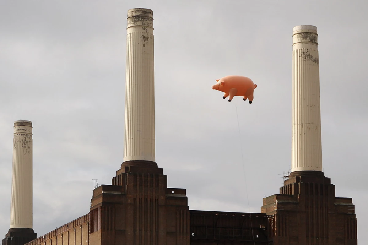 When Pink Floyd's Giant Inflatable Pig Broke Free