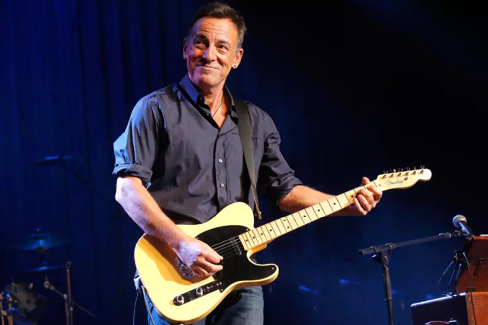 Bruce Springsteen Mocks Chris Christie on ‘Late Night With Jimmy Fallon’