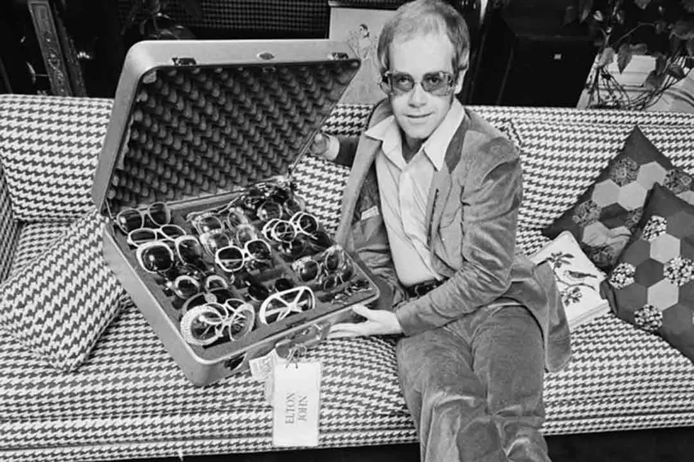42 Years Ago: Elton John Releases His Second Straight No. 1 Album, ‘Don’t Shoot Me I’m Only the Piano Player’