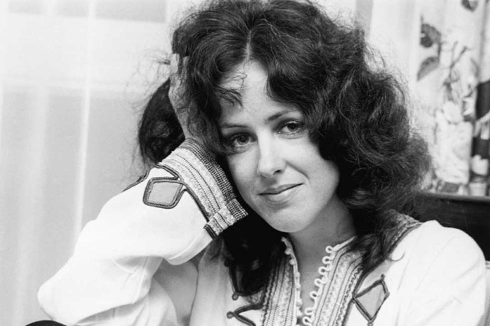 21 Years Ago: Grace Slick Arrested After Armed Confrontation With Police