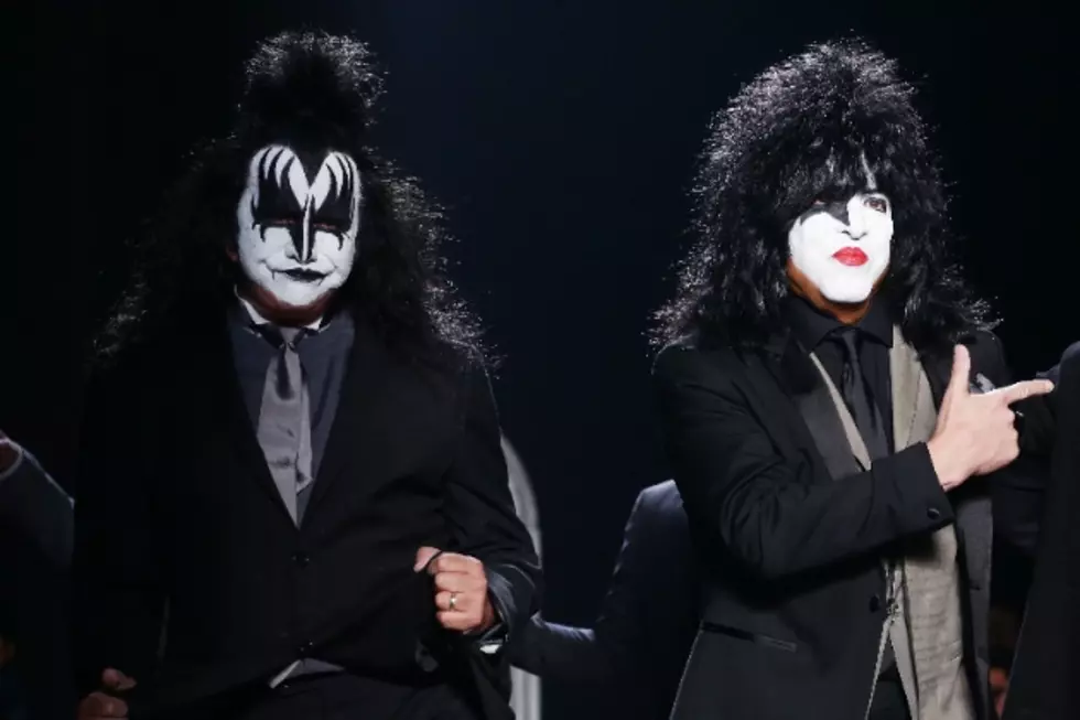 ‘Mediocre’ Kiss Trade Barbs with ‘Ugly Little Troll’ Rock Critic