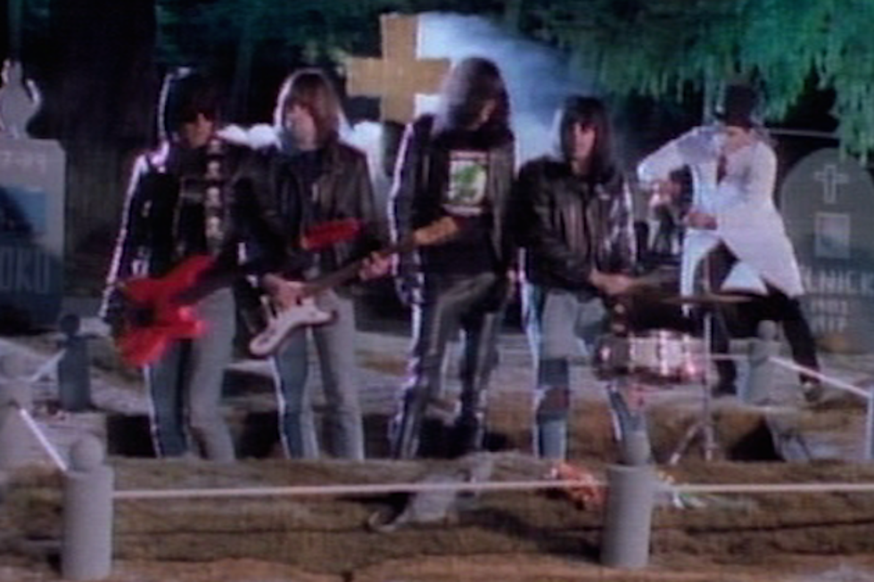 25 Years Ago: The Ramones Release ‘Brain Drain’
