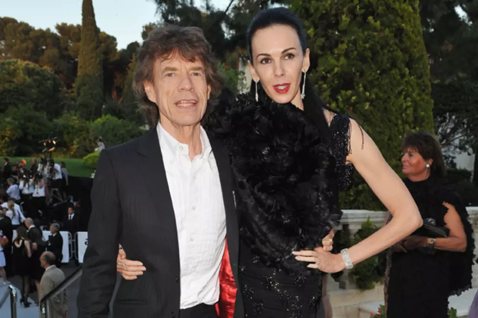 Mick Jagger Sings Bob Dylan&#8217;s &#8216;Just LIke A Woman&#8217; At Memorial Service For L&#8217;Wren Scott