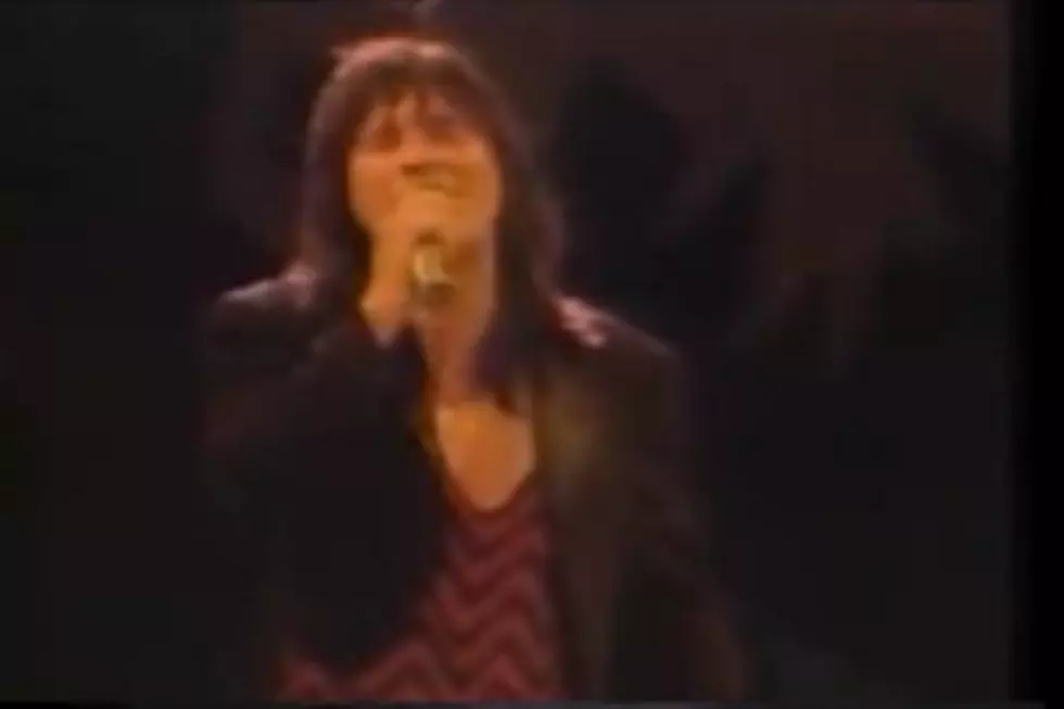 Steve Perry Returns to the Stage, Performs Journey Classics Live