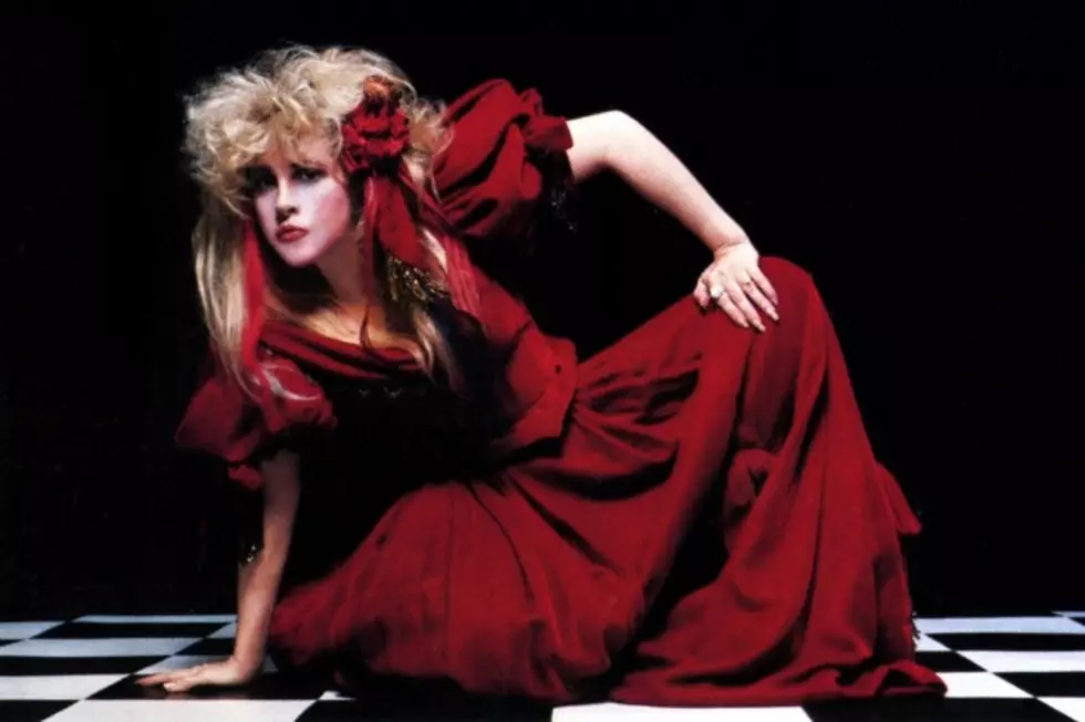 When Stevie Nicks Got Introspective on &#8216;The Other Side of the Mirror&#8217;