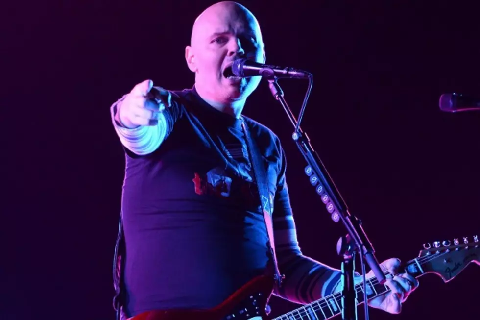 Billy Corgan Picks Fight with Amazon