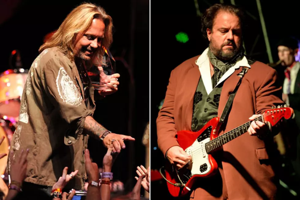 Motley Crue Preview The Mavericks’ Version of ‘Dr. Feelgood’