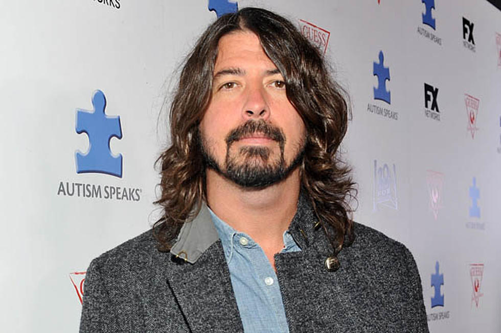 Dave Grohl&#8217;s Father Dies, Wife Gives Birth To Daughter
