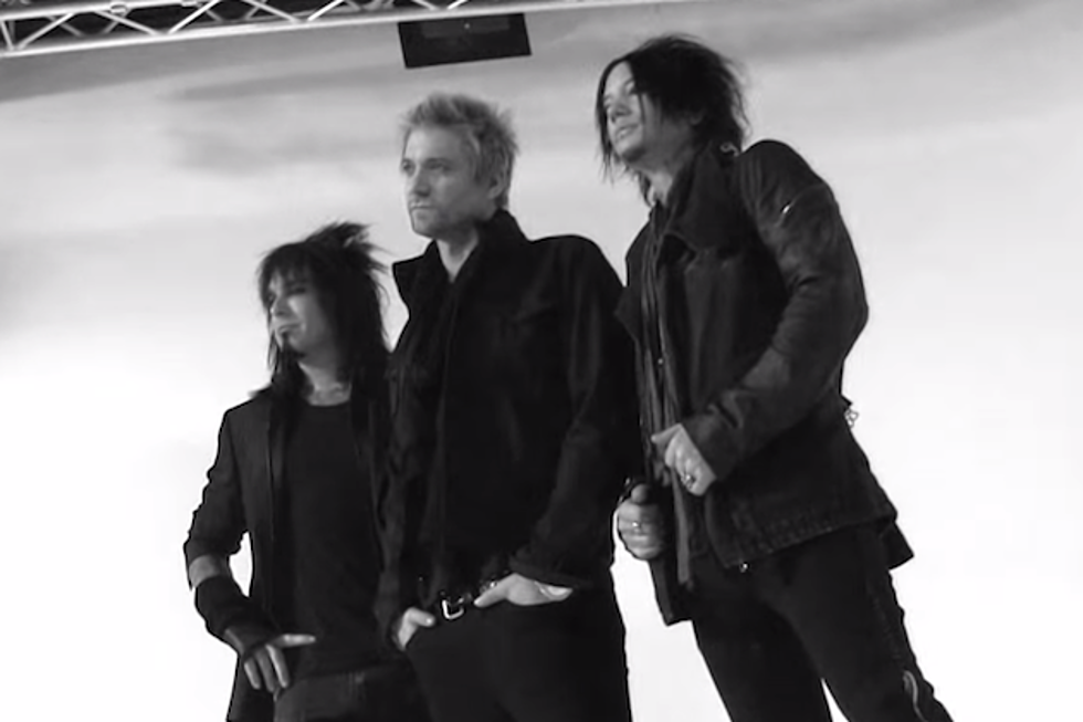 Sixx: A.M. Now Streaming 'Stars' in Its Entirety