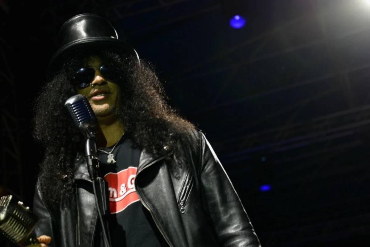 Slash Posts Snippet of New Song, '30 Years to Life'