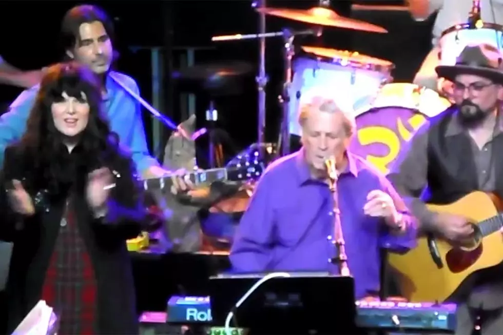 Watch Brian Wilson Lead an All-Star Tribute to George Harrison