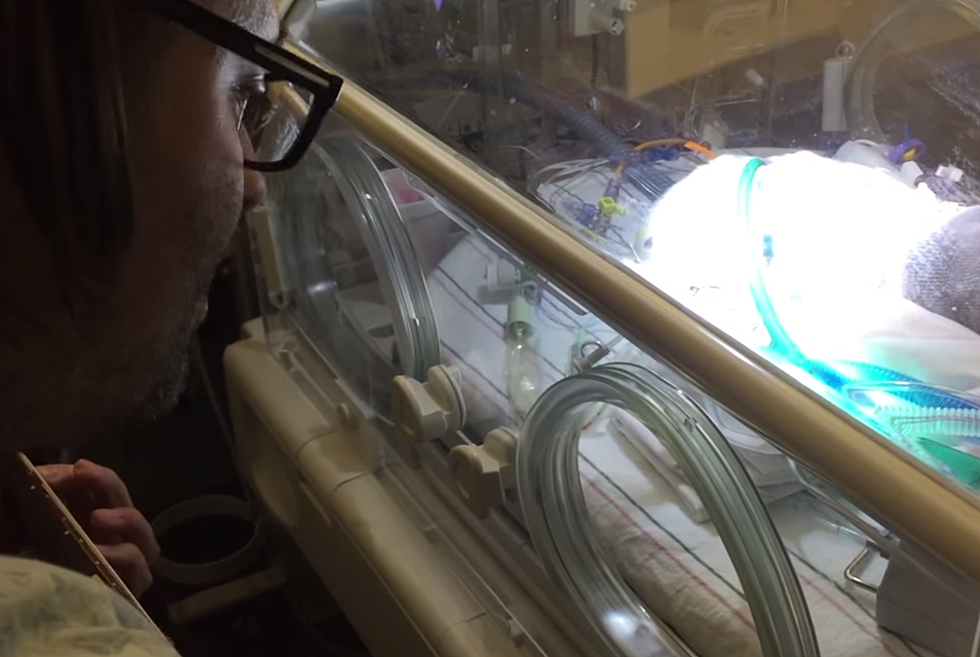 Father Sings Heartbreaking Version of Beatles’ ‘Blackbird’ to Dying Newborn