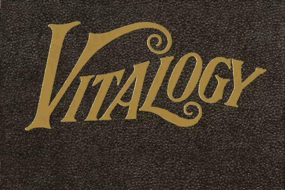 How Pearl Jam Nearly Imploded During the Making of &#8216;Vitalogy&#8217;