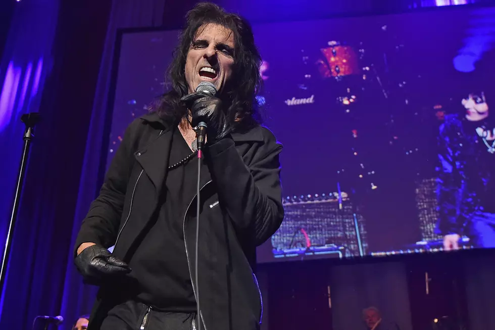 Why Alice Cooper Doesn’t Believe in ‘Celebrity Christianity’