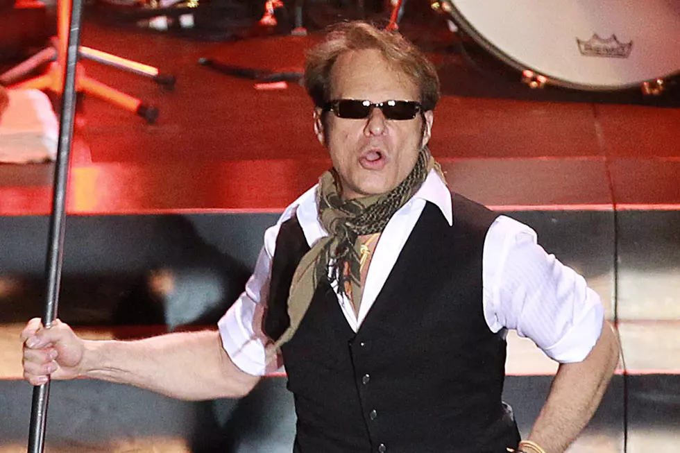 David Lee Roth Offers Up Surreal New Christmas Song