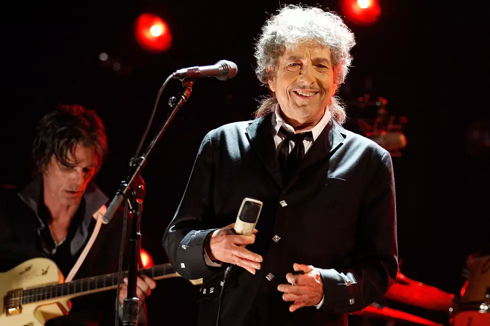 Bob Dylan Streams New Song, ‘Stay with Me’