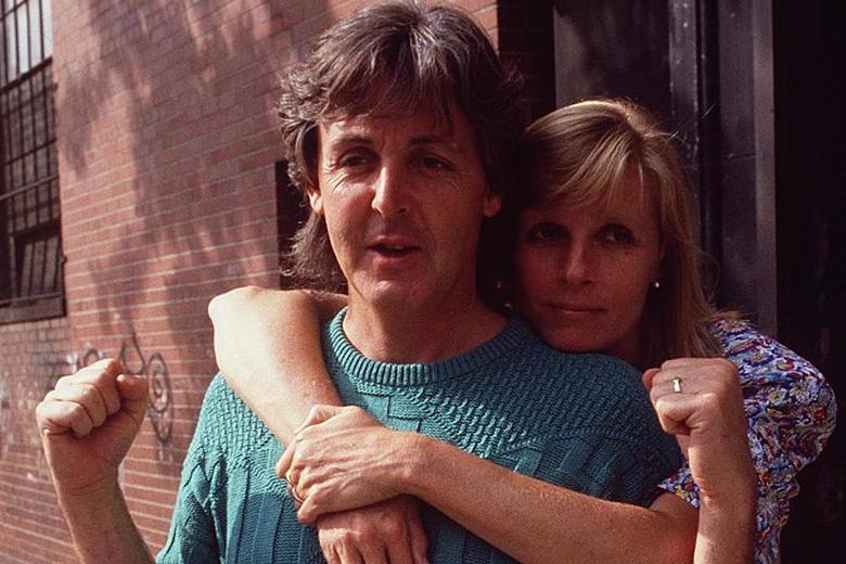 Paul McCartney Remembers Linda on 10th Anniversary of Her Death