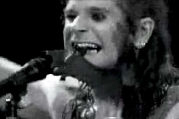 did ozzy osbourne bite off a bats head did ozzy osbourne bite off a bats head