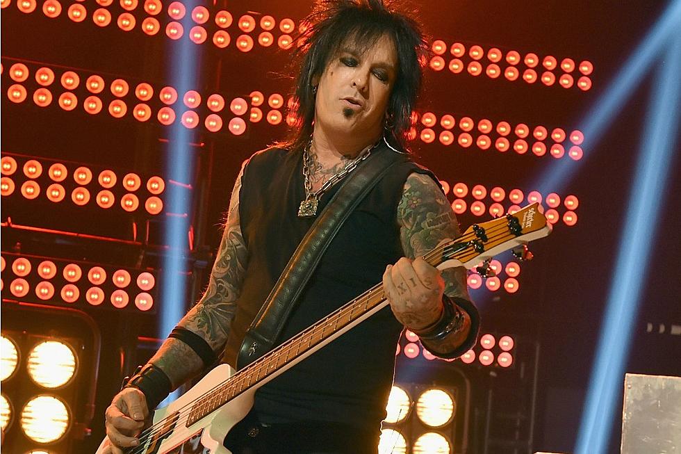 Nikki Sixx Goes In Depth on His Decision to Dump Facebook and Twitter