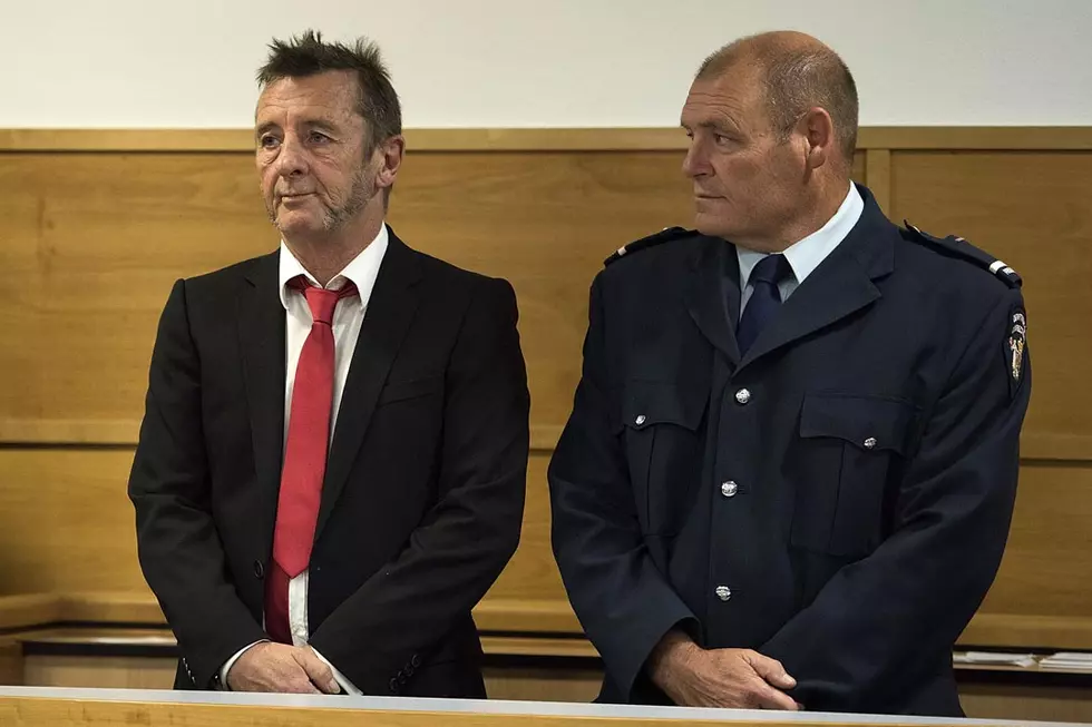 Phil Rudd Plans to Avoid Jail 