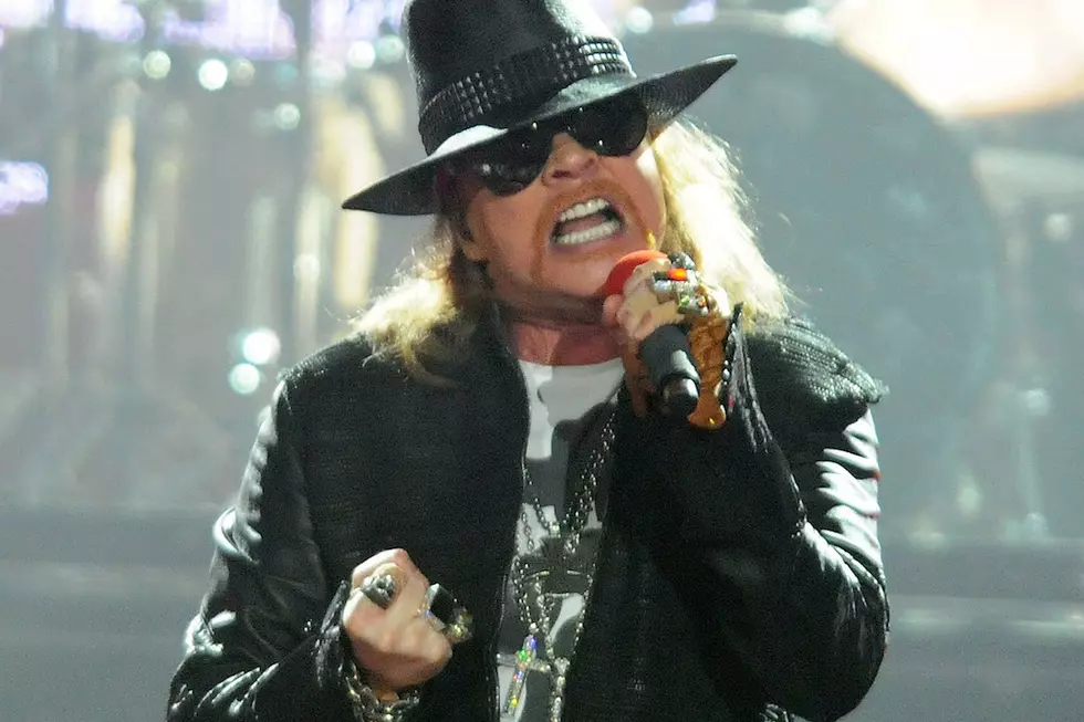 Axl Rose Won’t Sign Autographs Anymore