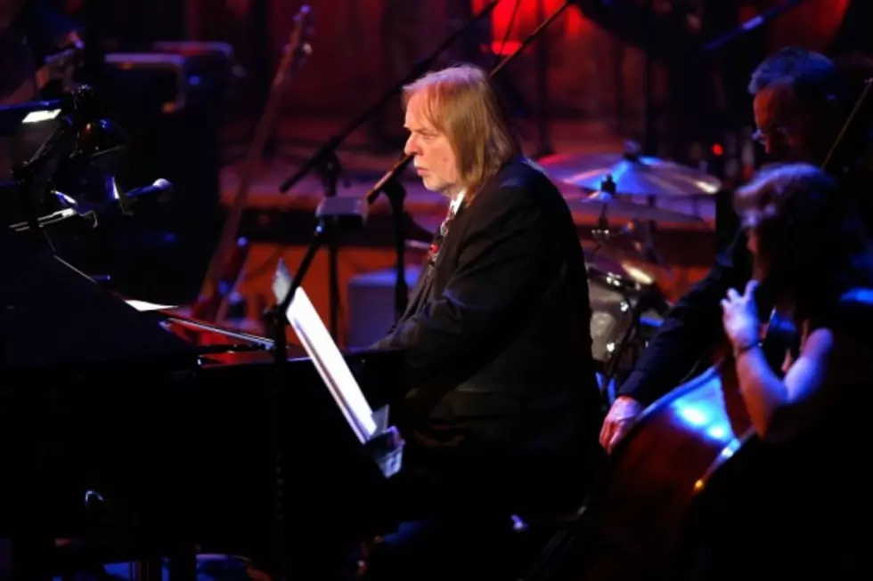 Rick Wakeman Hosts New Documentary &#8216;Tales From the Tour Bus&#8217;