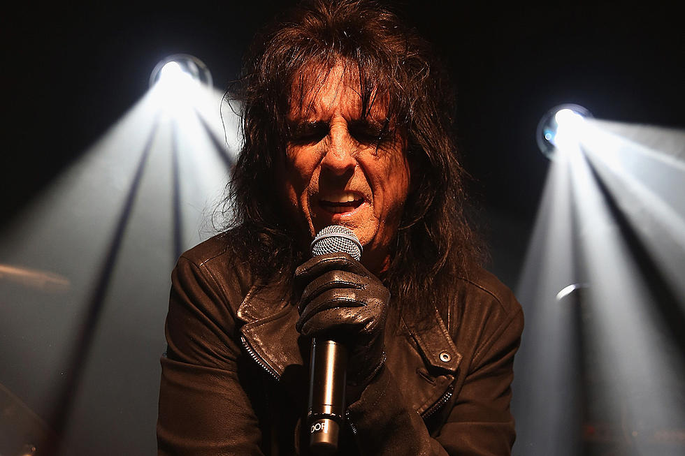 Here’s Why Alice Cooper Has Been Acting Strangely on Facebook Lately