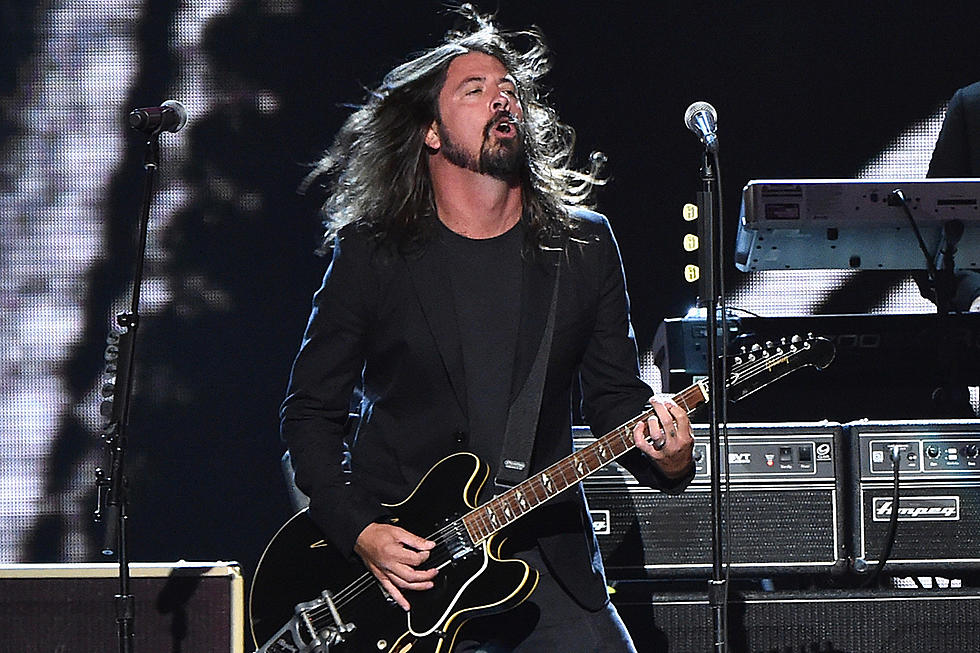 Dave Grohl Falls Off Stage and Possibly Breaks His Leg