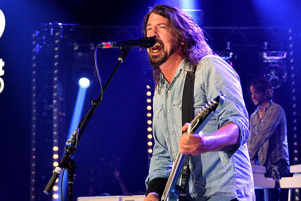 Foo Fighters Cancel Shows Due to Dave Grohl&#8217;s Broken Leg