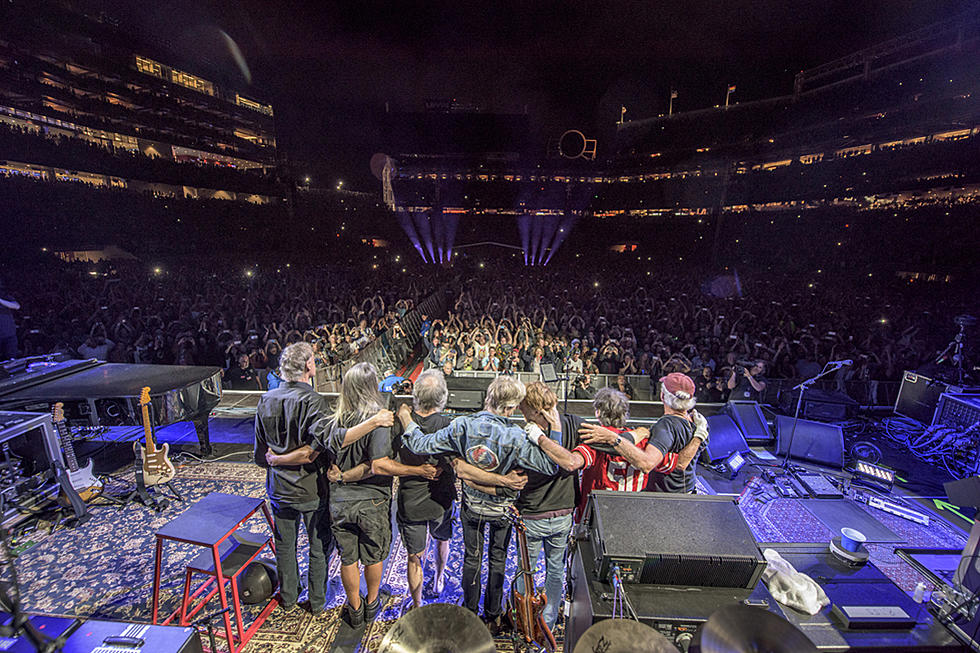 Grateful Dead's Second 'Fare Thee Well' Show Offers Broader Mix: Photos, Video, Set List